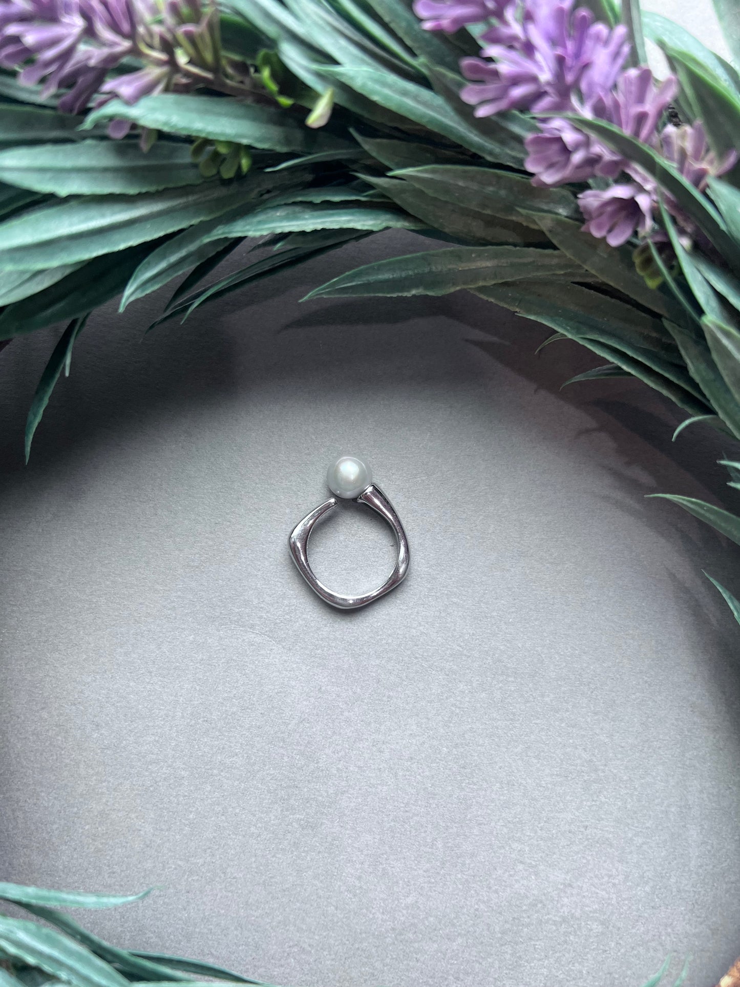 Minimalist Style Seawater Pearl Ring